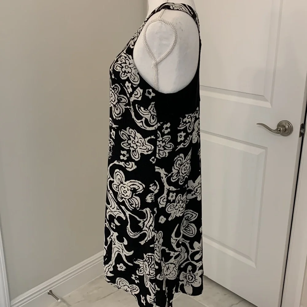 CAbi Black & White razorback V-neck dress - M - Picture 2 of 6